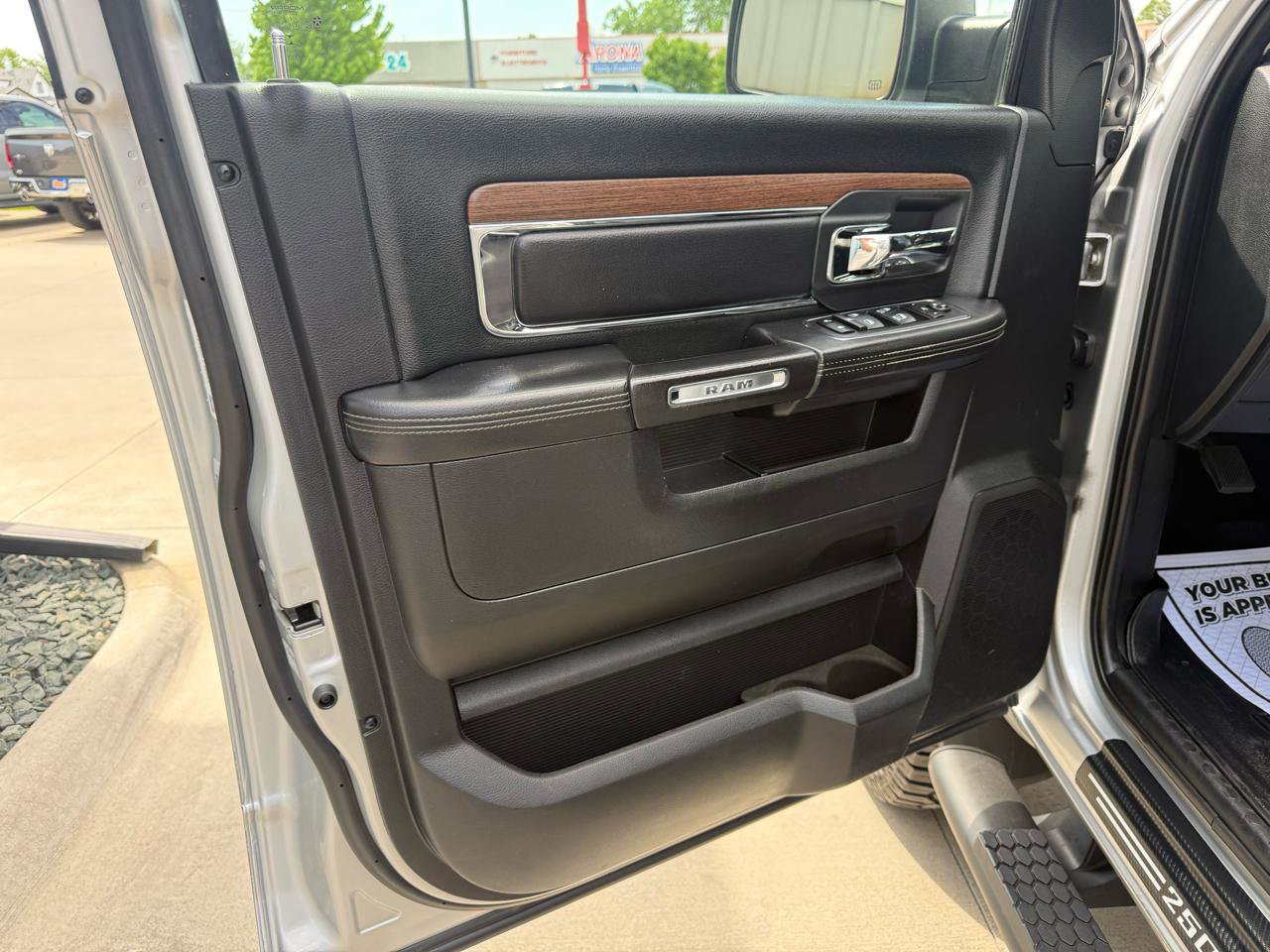 Used 2016 RAM 2500 Laramie w/ Sport Appearance Group AWD/4WD image 12