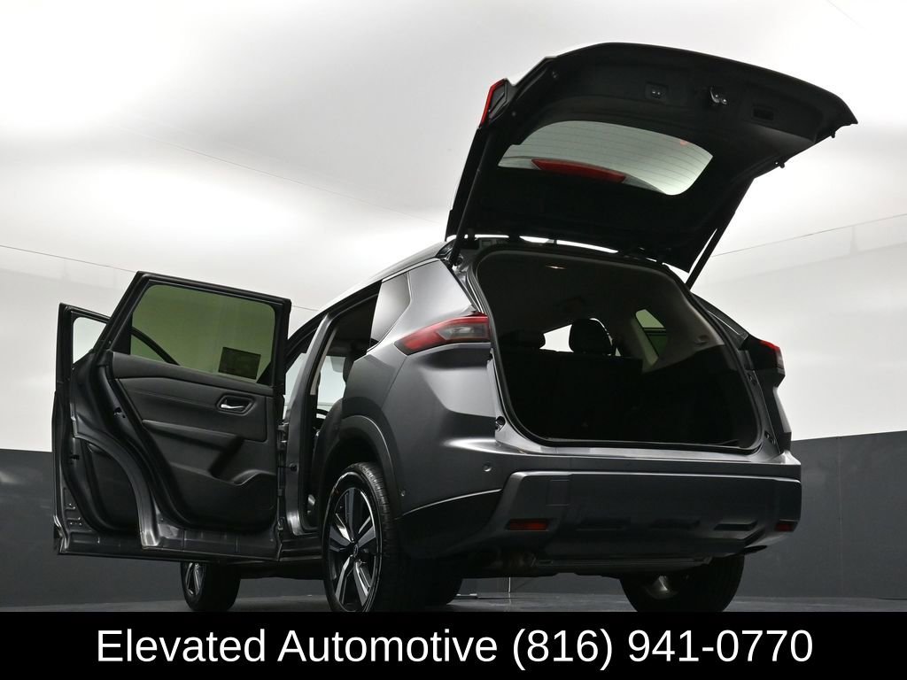 Used 2025 Nissan Rogue SL image 38