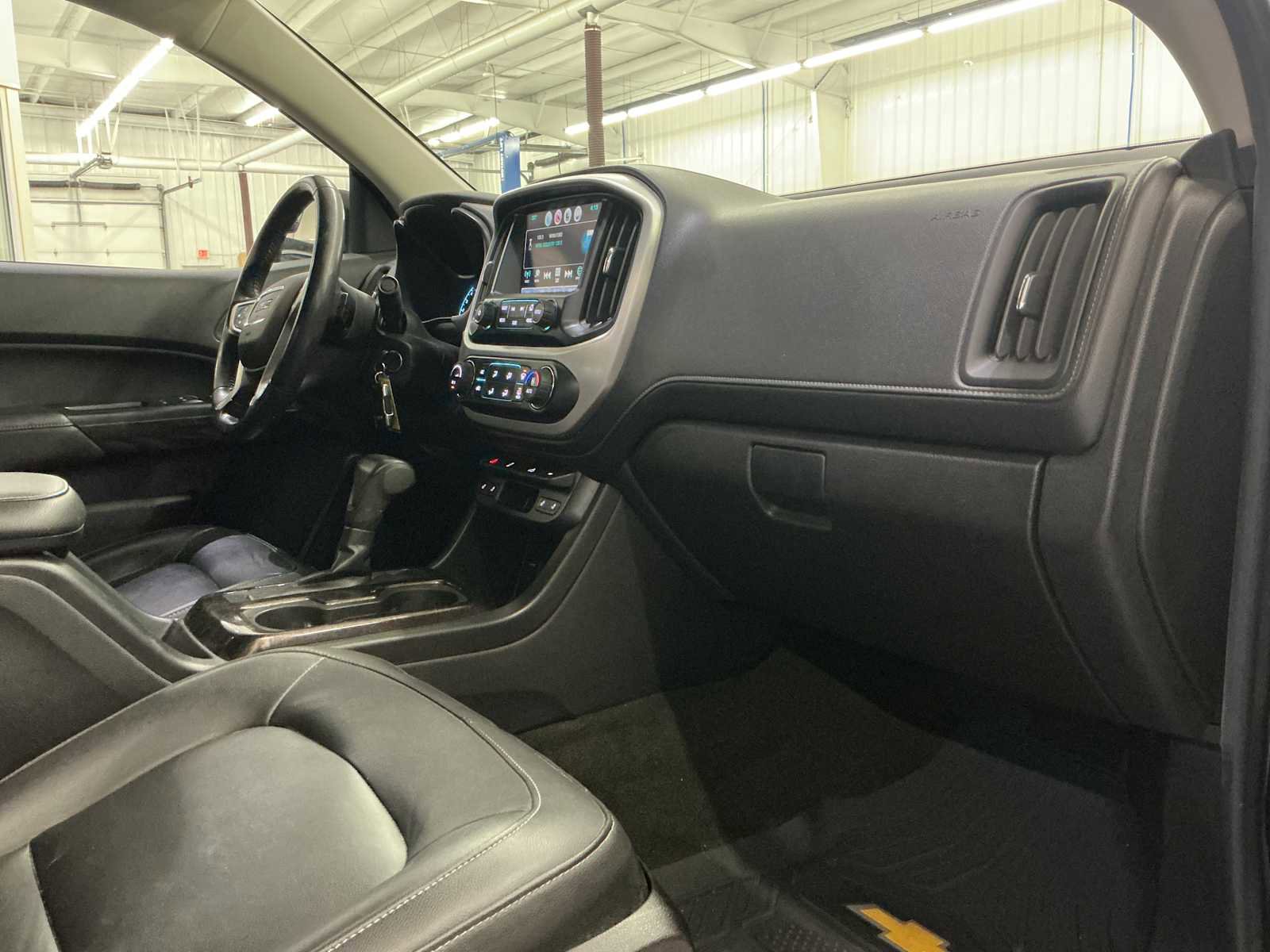 Used 2017 GMC Canyon SLT w/ Trailering Package image 23