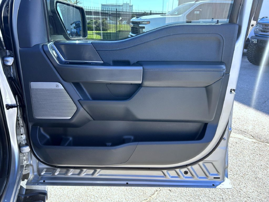 Used 2025 Ford F150 Lariat w/ Equipment Group 501A Mid AWD/4WD image 18