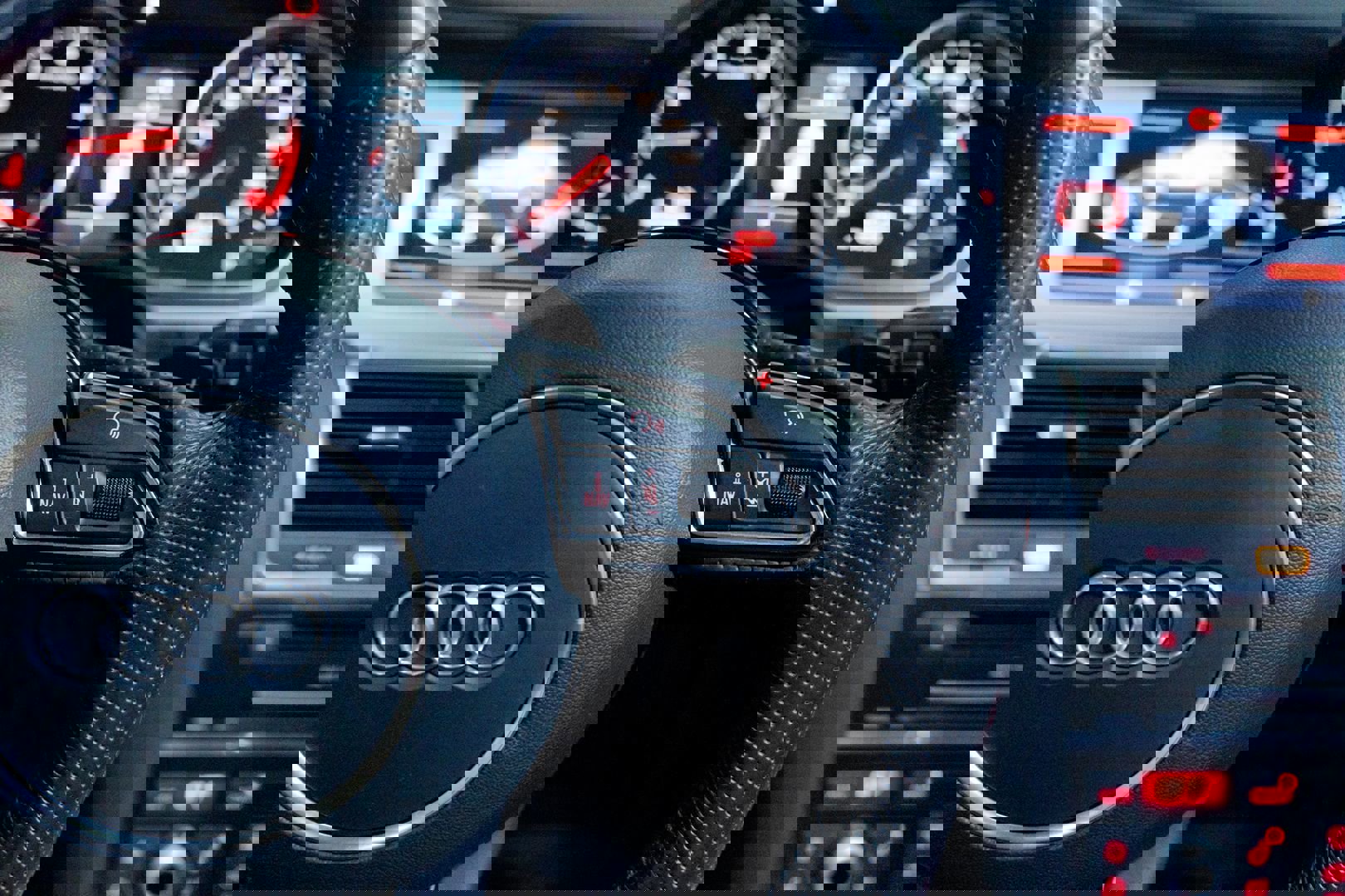 Used 2014 Audi Q7 3.0T S line Prestige w/ Technology Package image 47