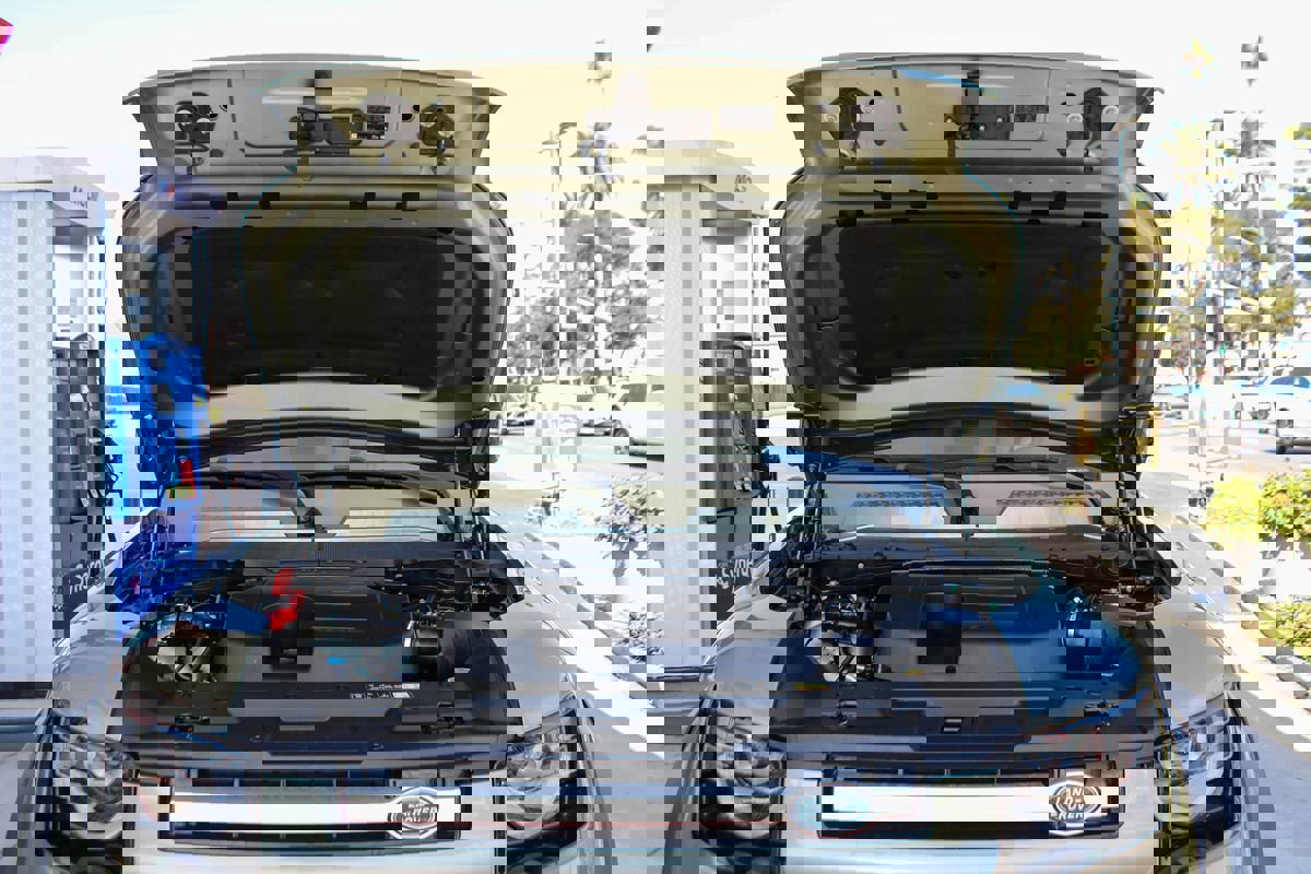 Used 2021 Land Rover Defender 110 SE image 44