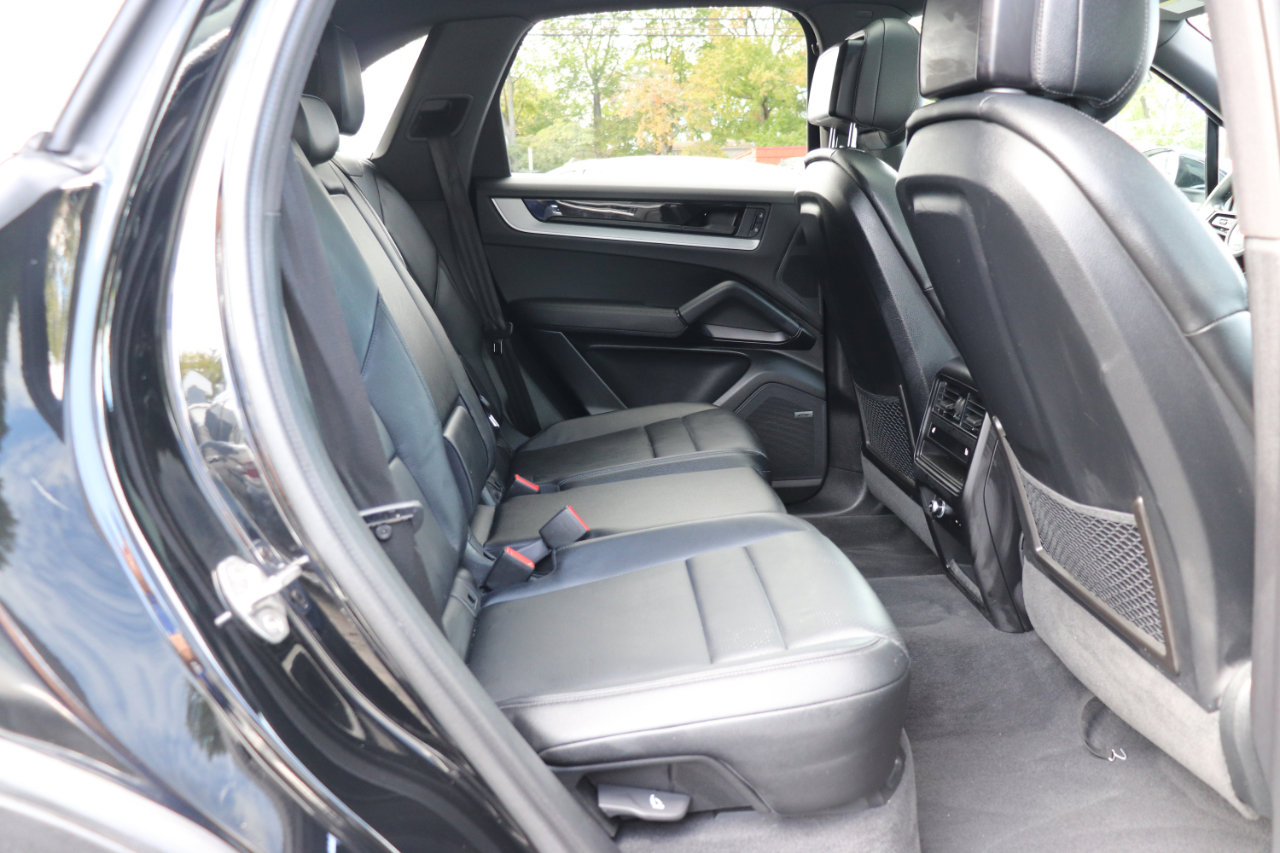Used 2024 Porsche Cayenne image 13