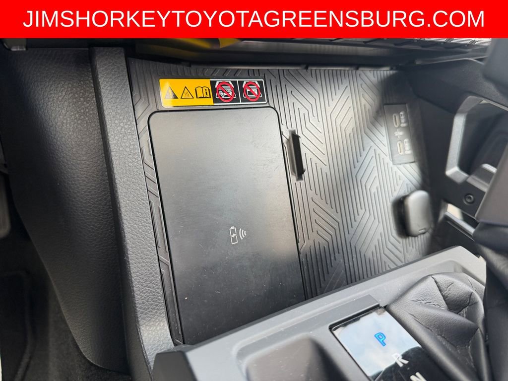 Used 2024 Toyota Tacoma Limited w/ Limited Package (LT) AWD/4WD image 19