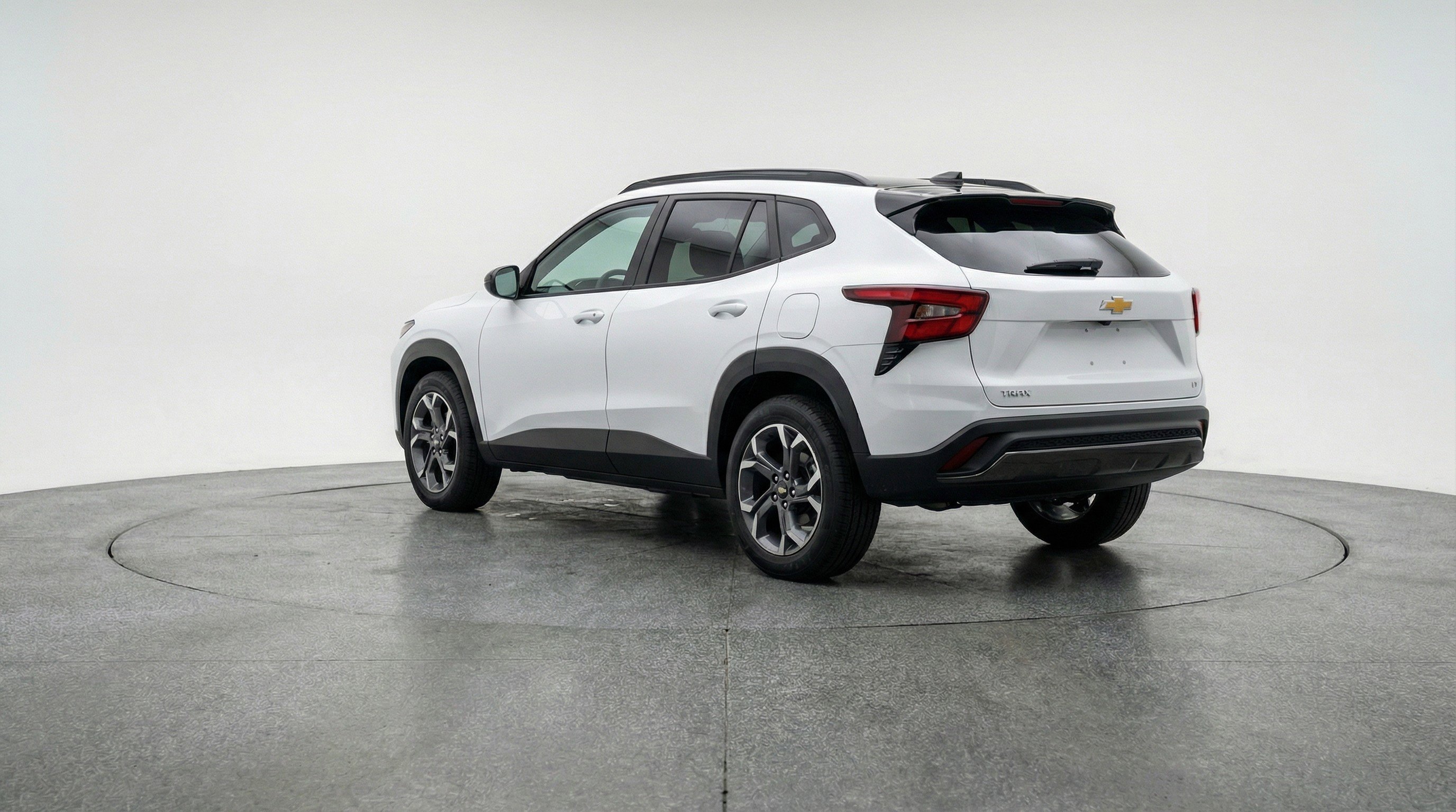 Used 2025 Chevrolet Trax LT w/ LT Convenience Package FWD image 6