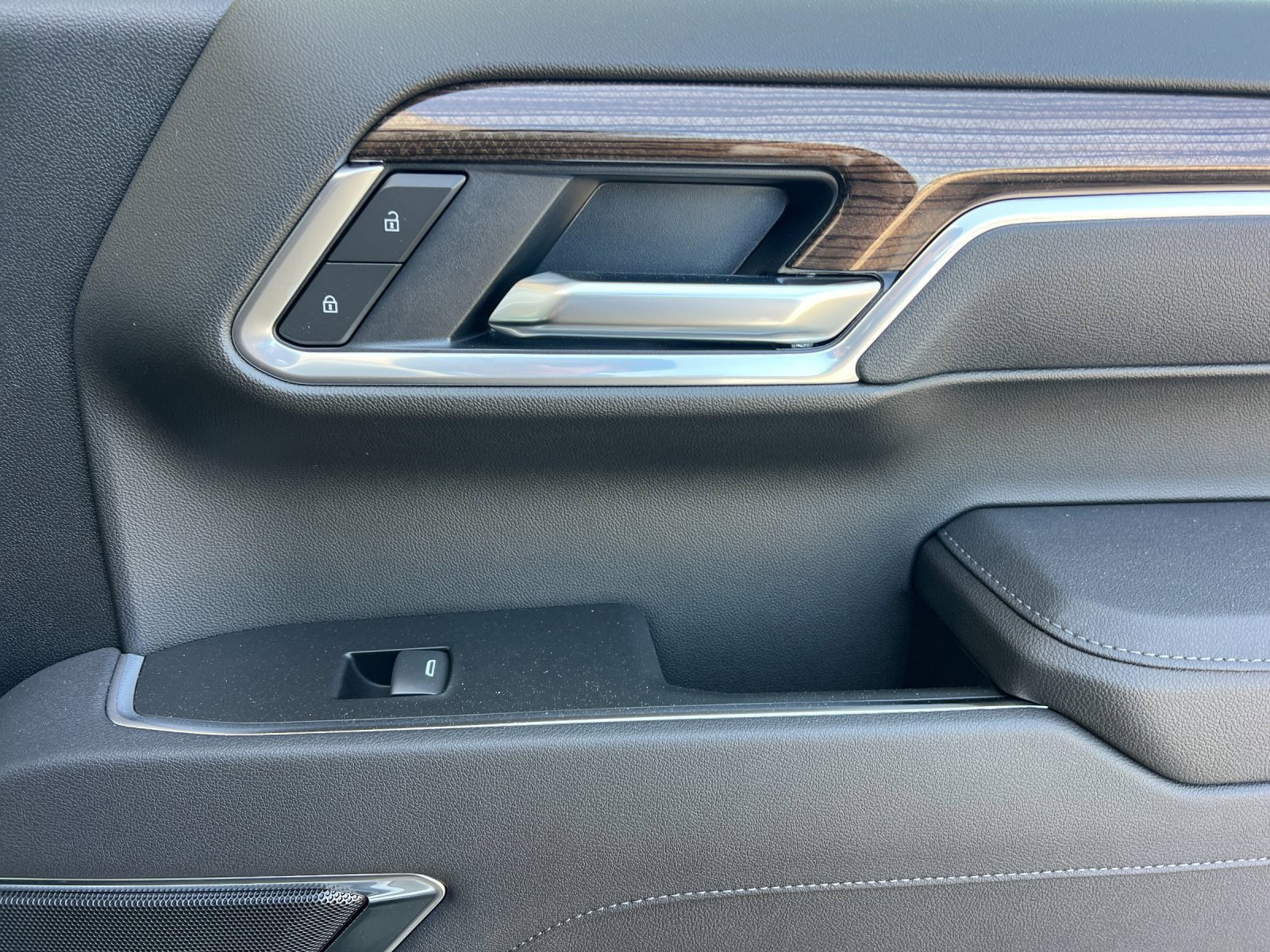 New 2025 Chevrolet Silverado 1500 LT image 19