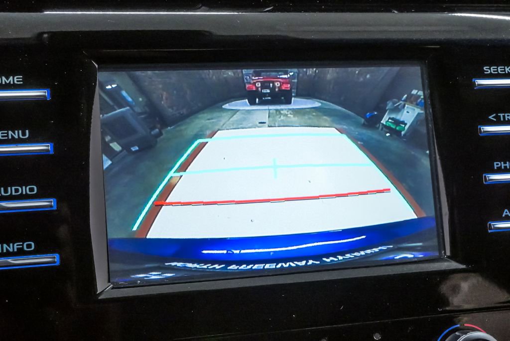 Used 2018 Toyota Camry LE image 22