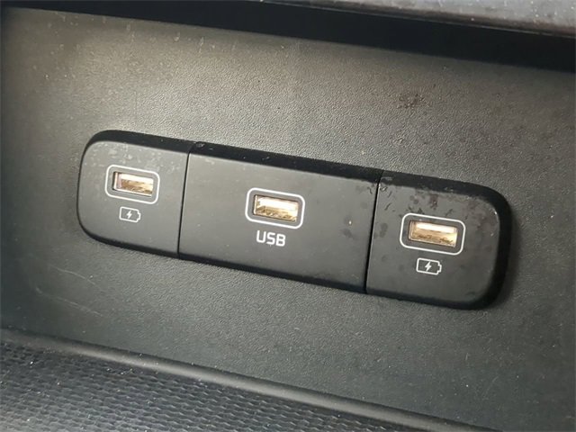 Used 2024 Kia Carnival LX image 26