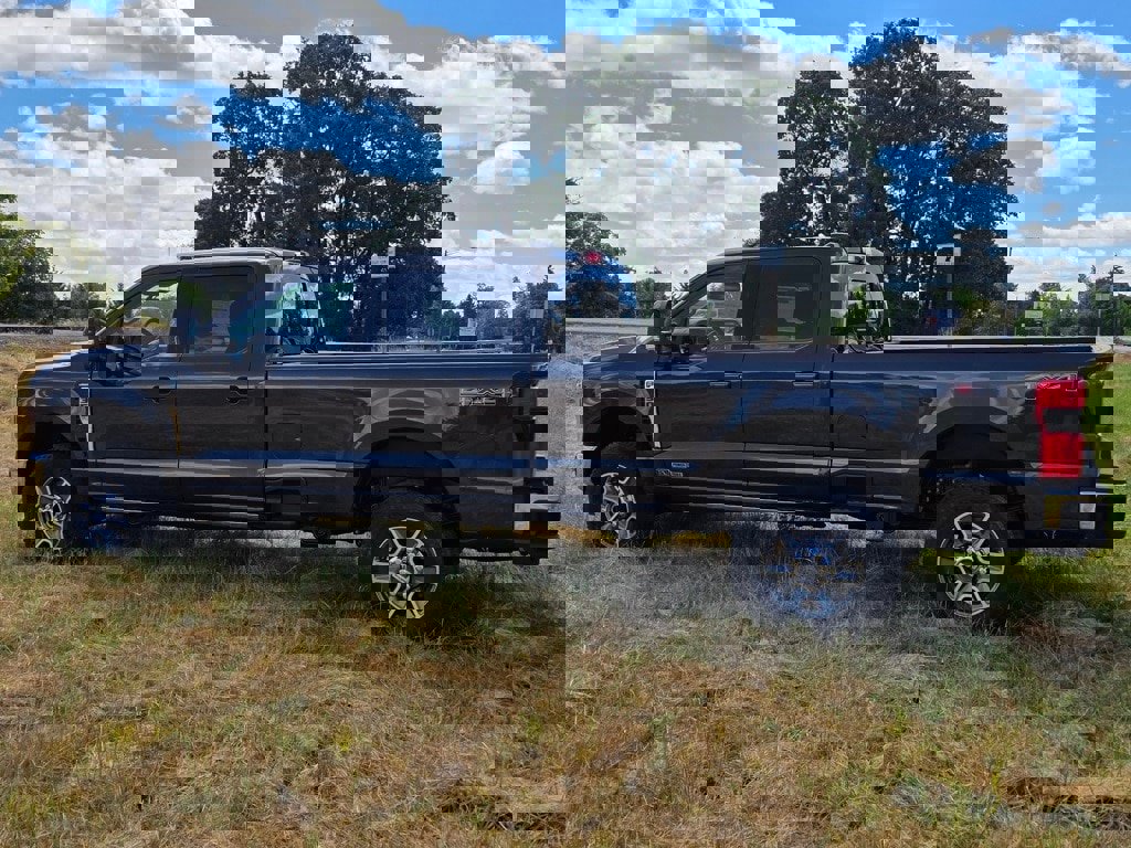 New 2025 Ford F350 Lariat w/ Lariat Ultimate Package image 35