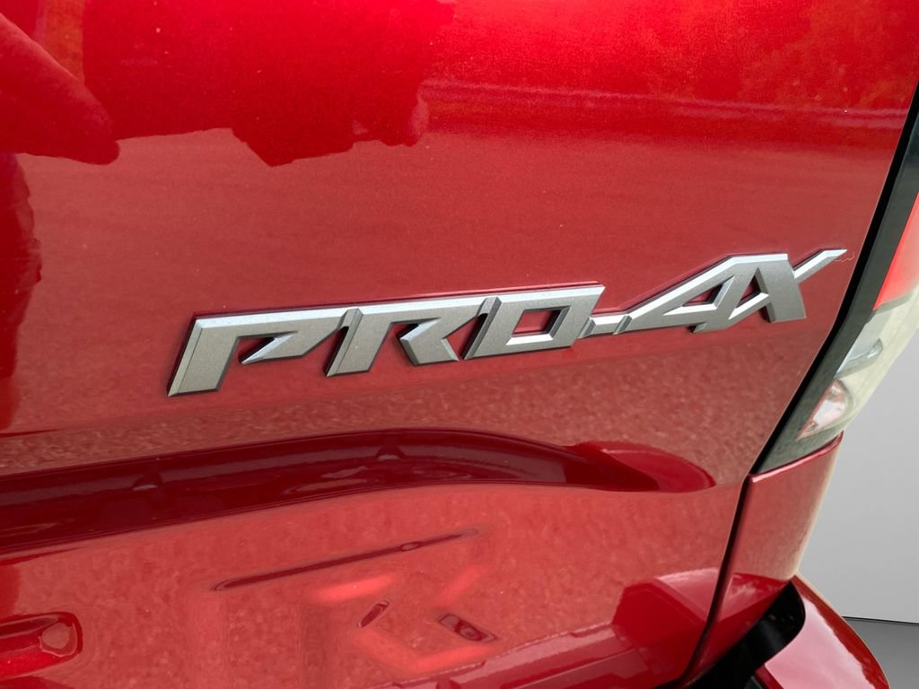 Used 2022 Nissan Frontier PRO-4X w/ Off-Road Protection Package AWD/4WD image 17