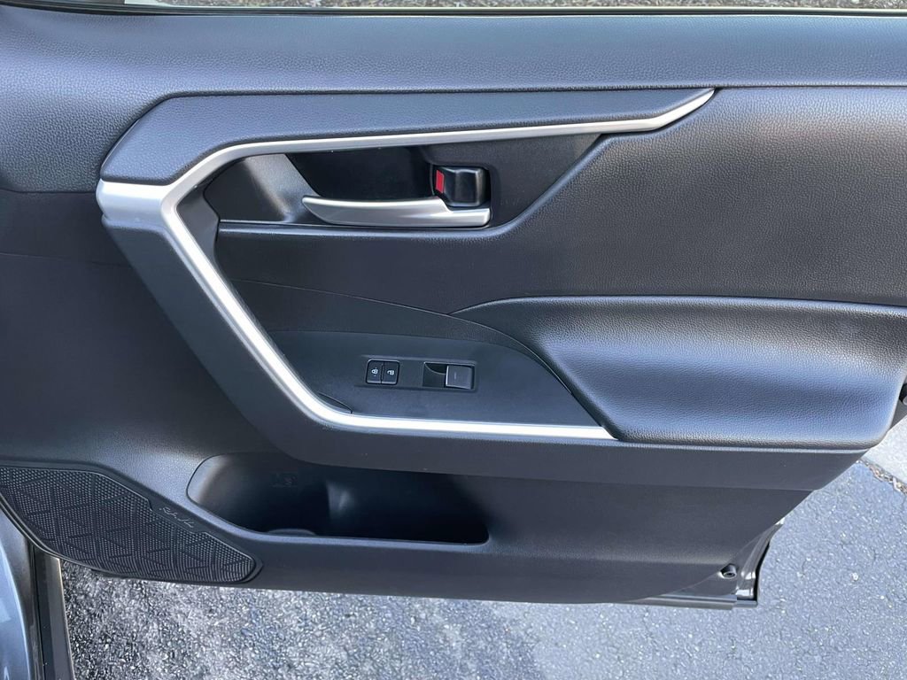 Used 2023 Toyota RAV4 SE w/ Convenience Package image 47