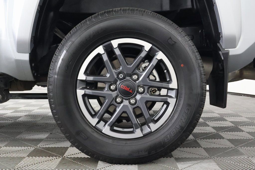 Used 2024 Toyota Tacoma TRD Sport AWD/4WD image 16