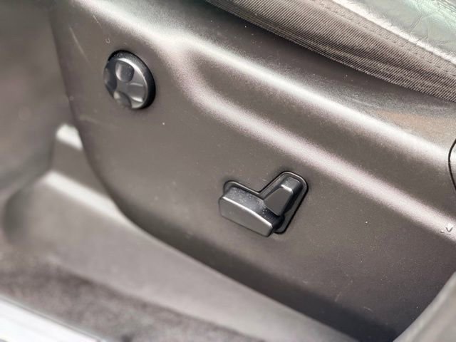 Used 2017 Jeep Grand Cherokee Limited image 7