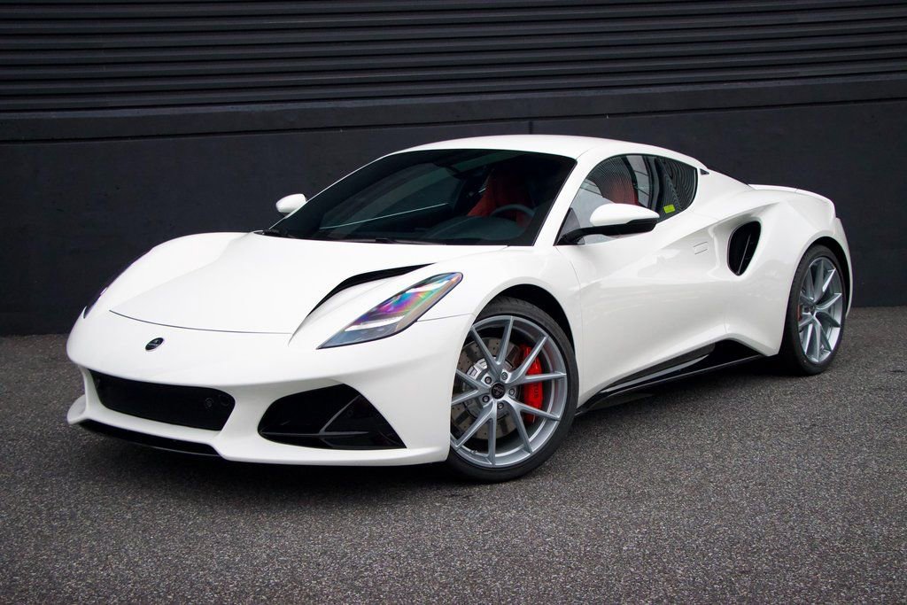 Used 2025 Lotus Emira video 1