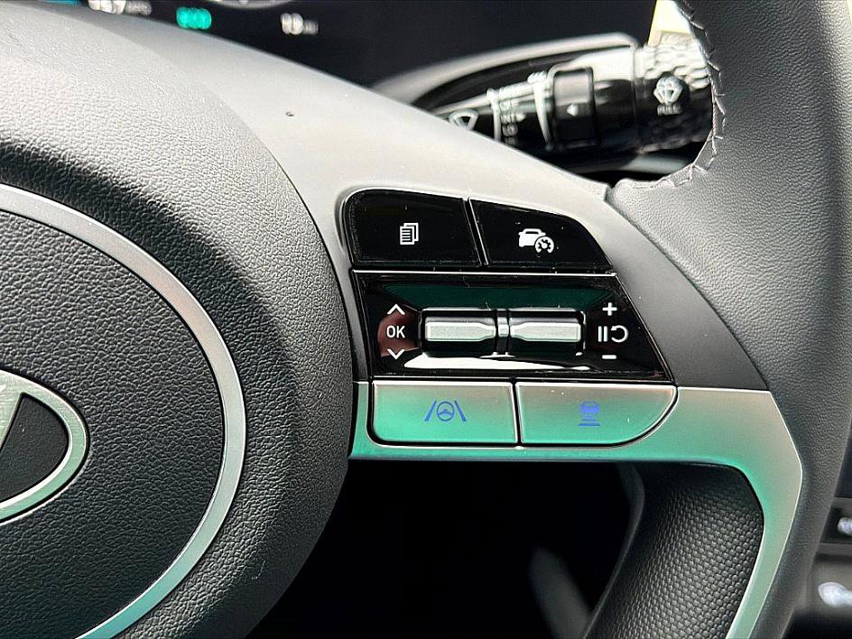 New 2026 Hyundai Elantra Limited image 15