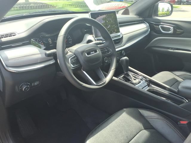Used 2023 Jeep Compass Limited w/ Elite Group AWD/4WD image 7