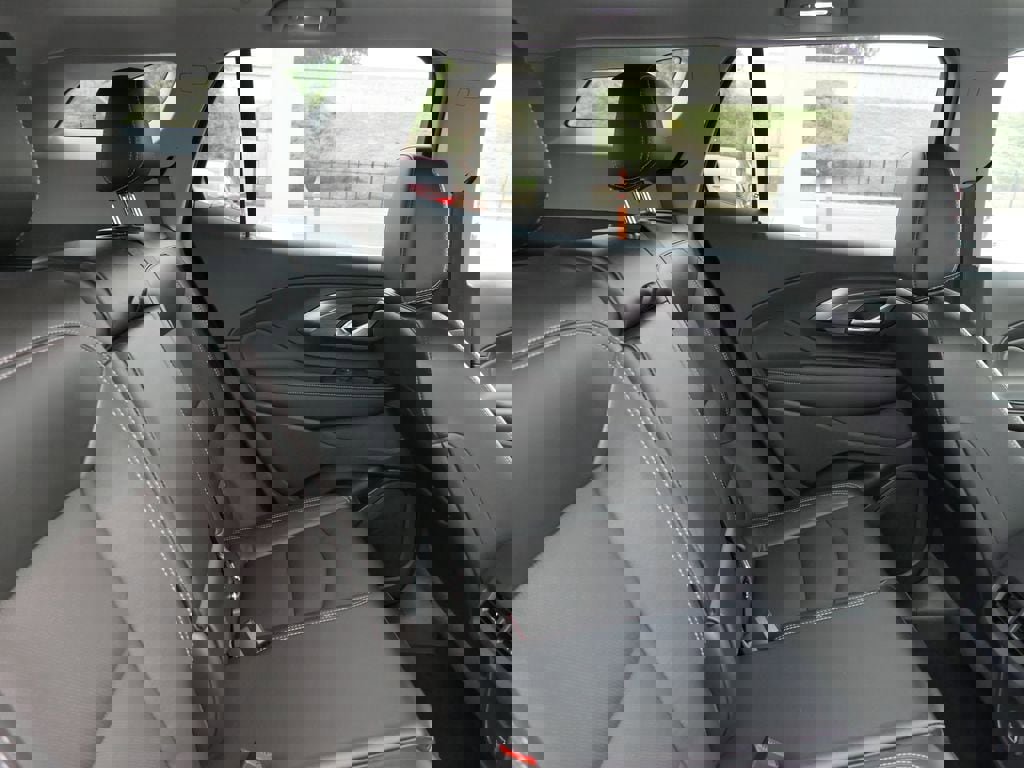 Used 2023 GMC Terrain SLT w/ Elevation Edition image 27