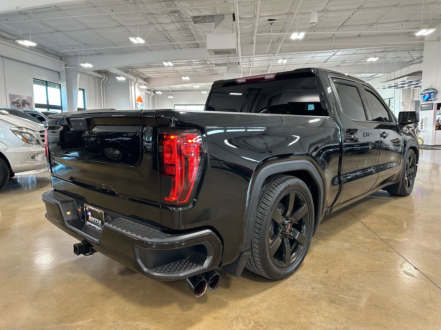 Used 2024 GMC Sierra 1500 Elevation image 8