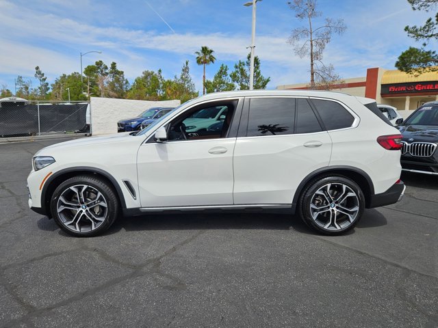 Certified 2023 BMW X5 xDrive40i w/ Parking Assistance Package AWD/4WD image 9