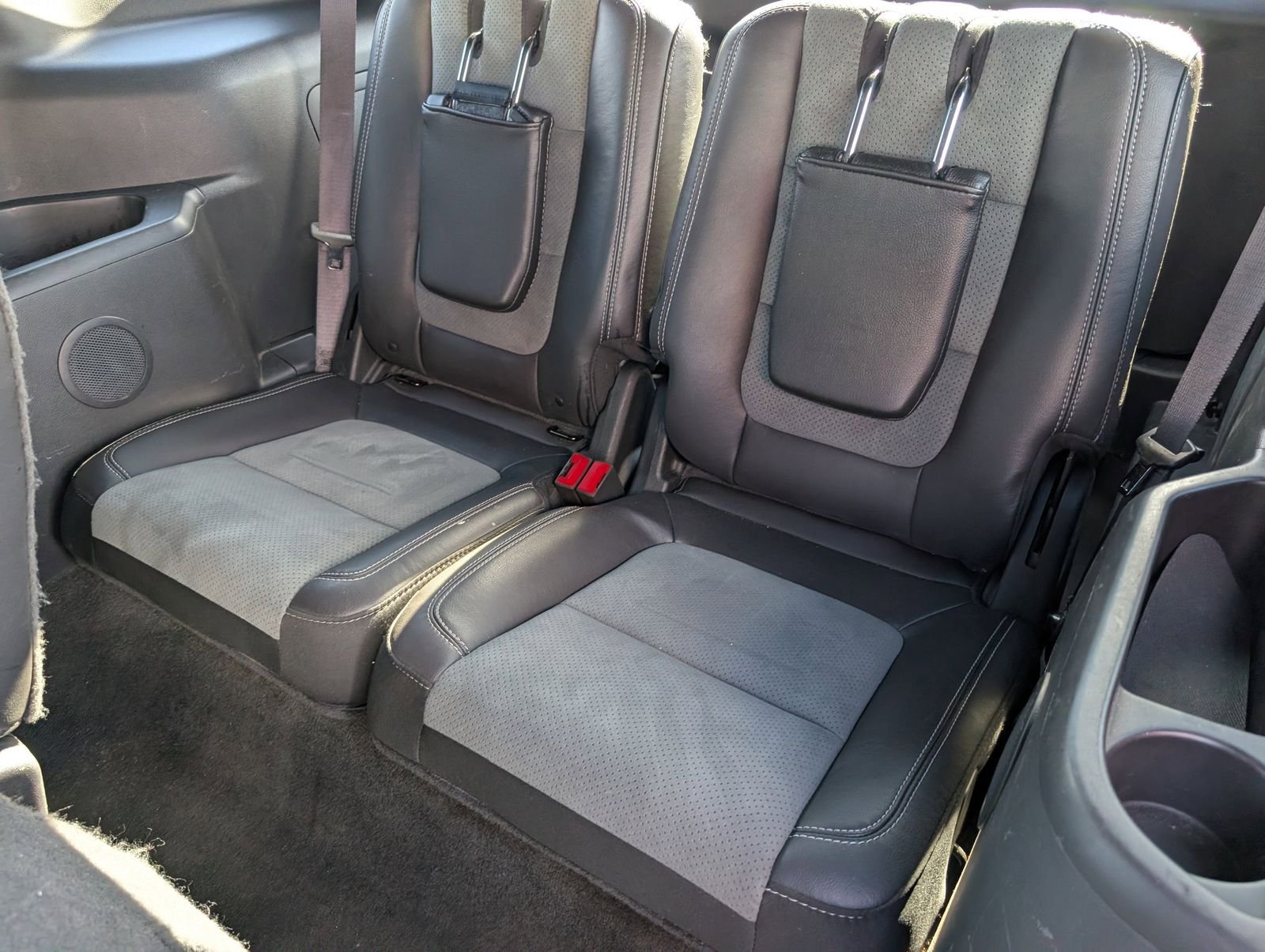 Used 2015 Ford Explorer XLT w/ Equipment Group 202A image 29