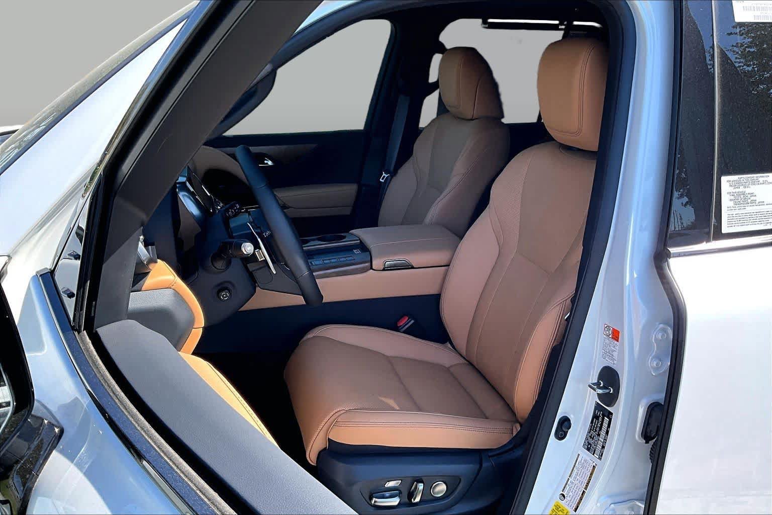 New 2026 Lexus LX 700h Luxury w/ Appearance Package AWD/4WD image 17