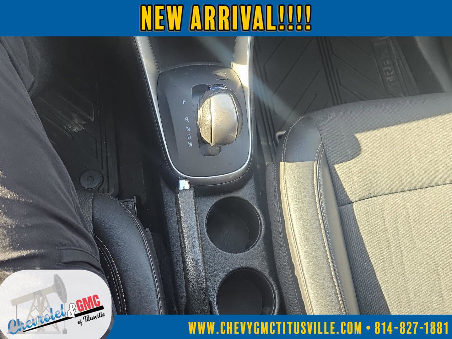 Used 2022 Chevrolet Trax LT w/ LT Convenience Package image 2