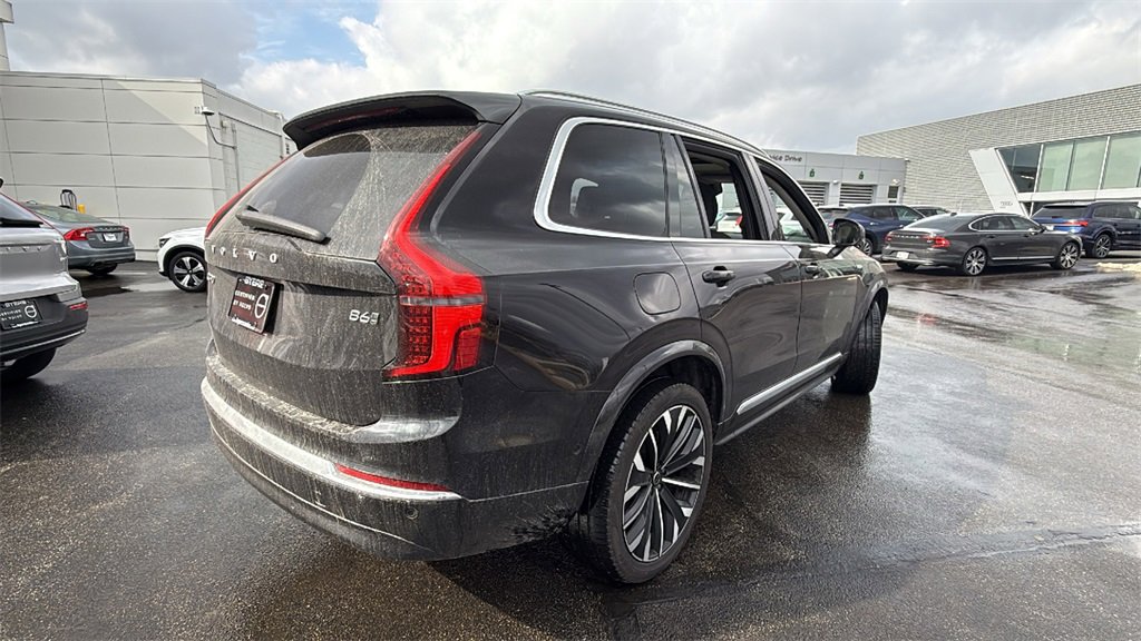 Certified 2025 Volvo XC90 B6 Plus image 3