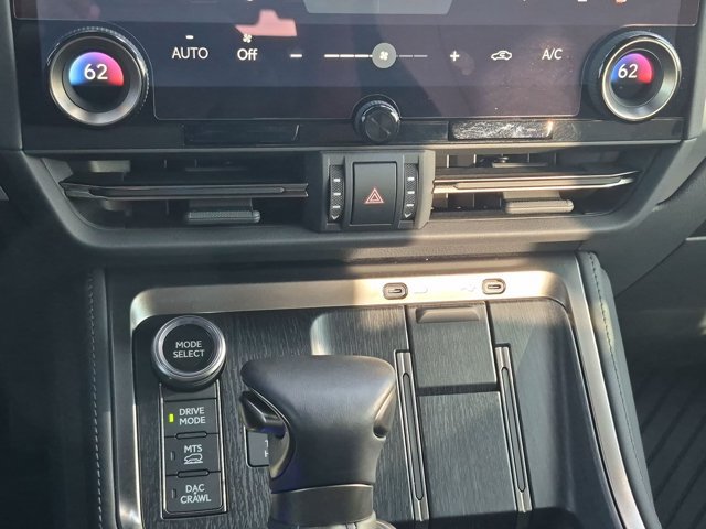 Used 2026 Lexus GX 550 AWD/4WD image 13