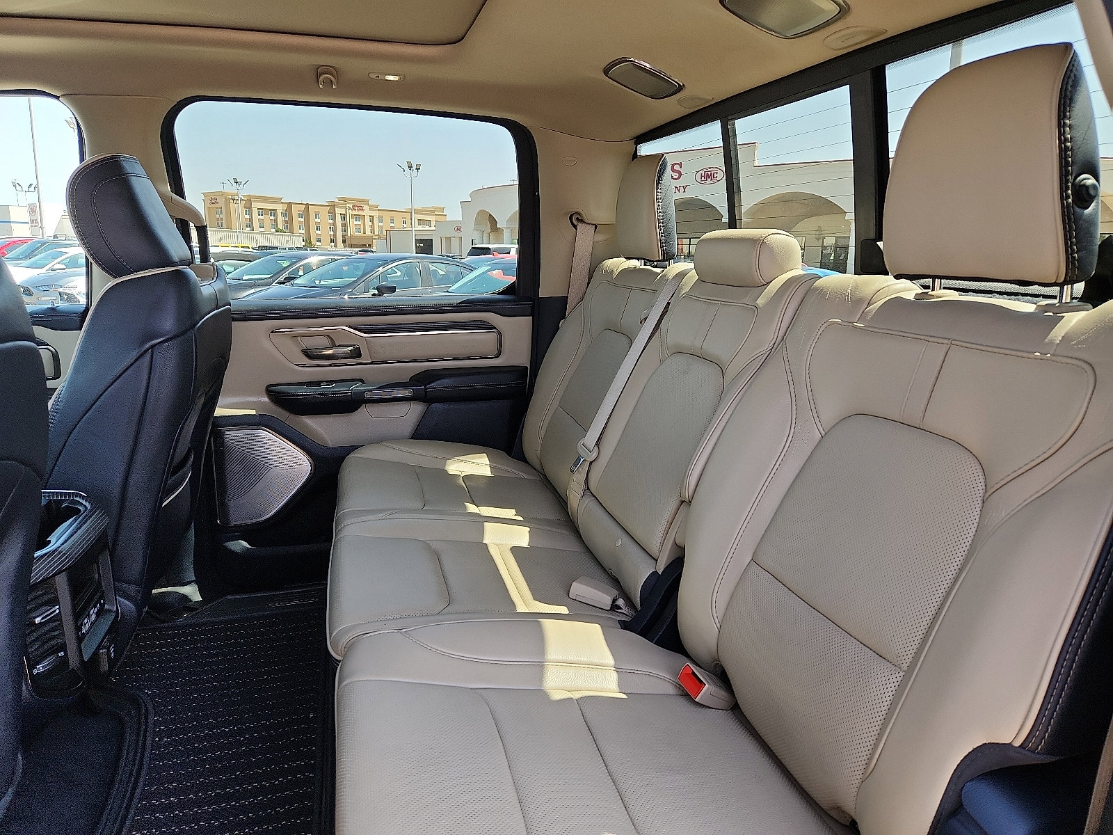 Used 2020 RAM 1500 Limited image 8