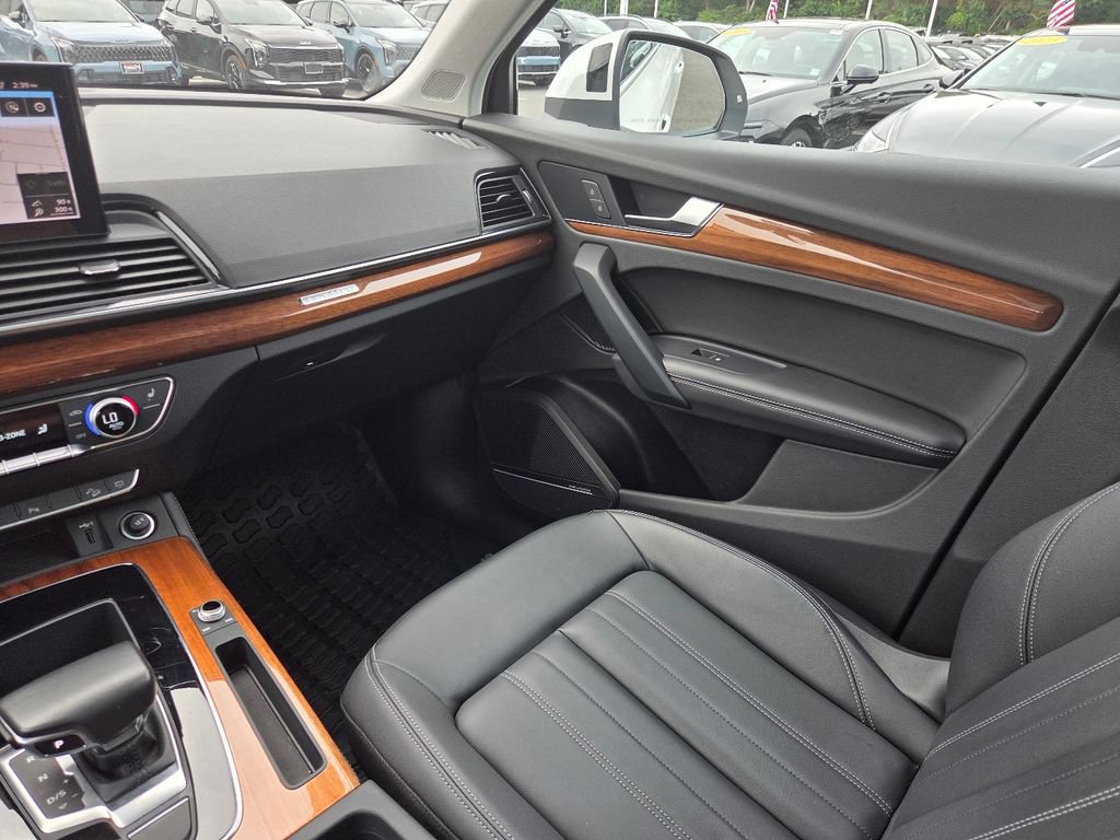 Used 2023 Audi Q5 Premium Plus w/ Premium Plus Package AWD/4WD image 16
