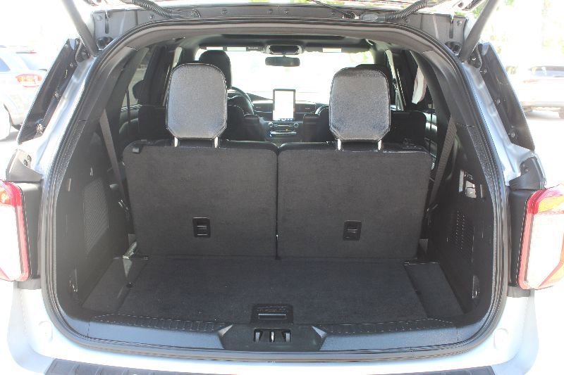 Used 2020 Ford Explorer ST w/ Premium Technology Package image 6