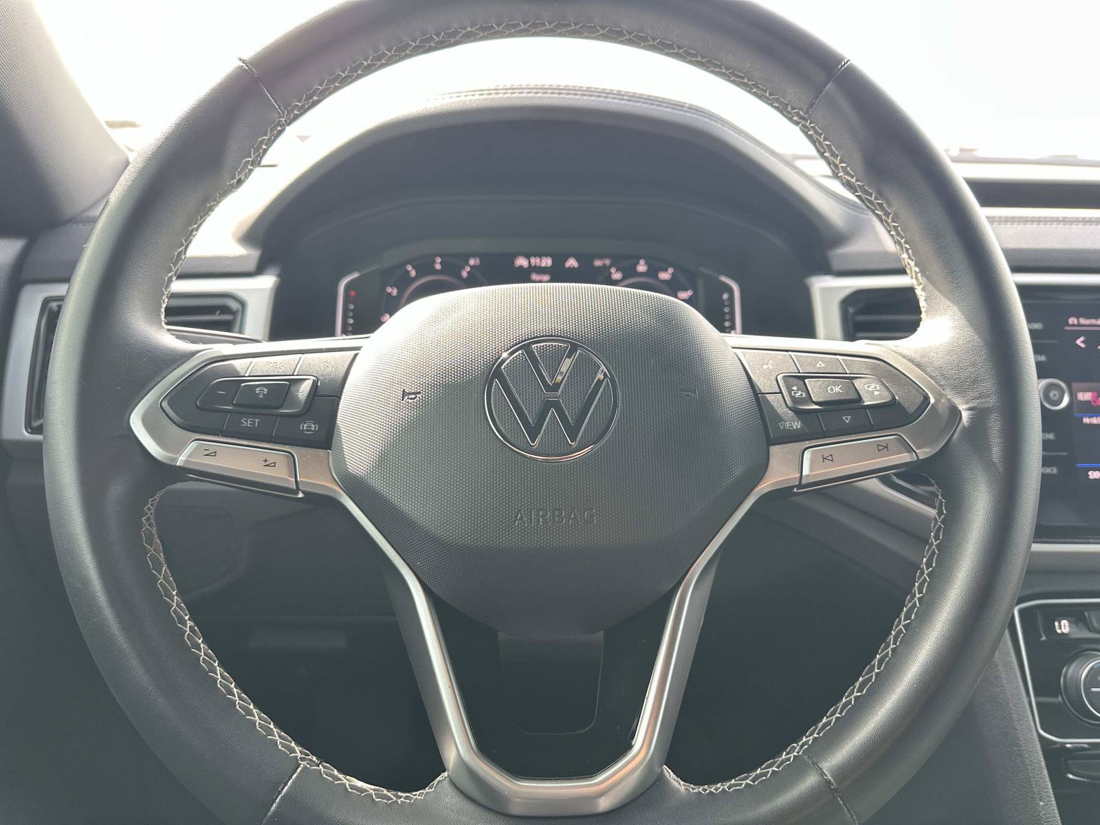Used 2022 Volkswagen Atlas Cross Sport SE AWD/4WD image 19