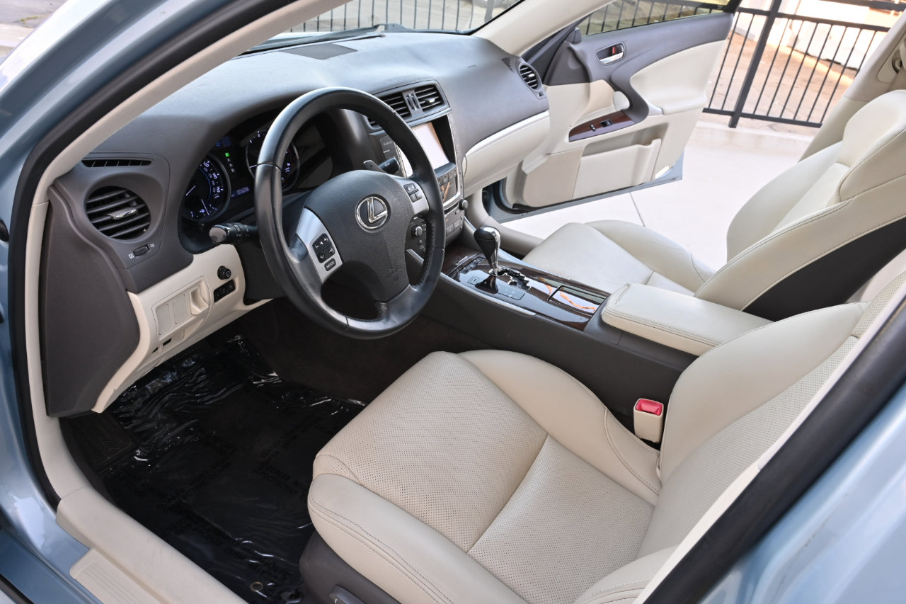 Used 2011 Lexus IS 250 w/ Premium Pkg Value Edition RWD image 10