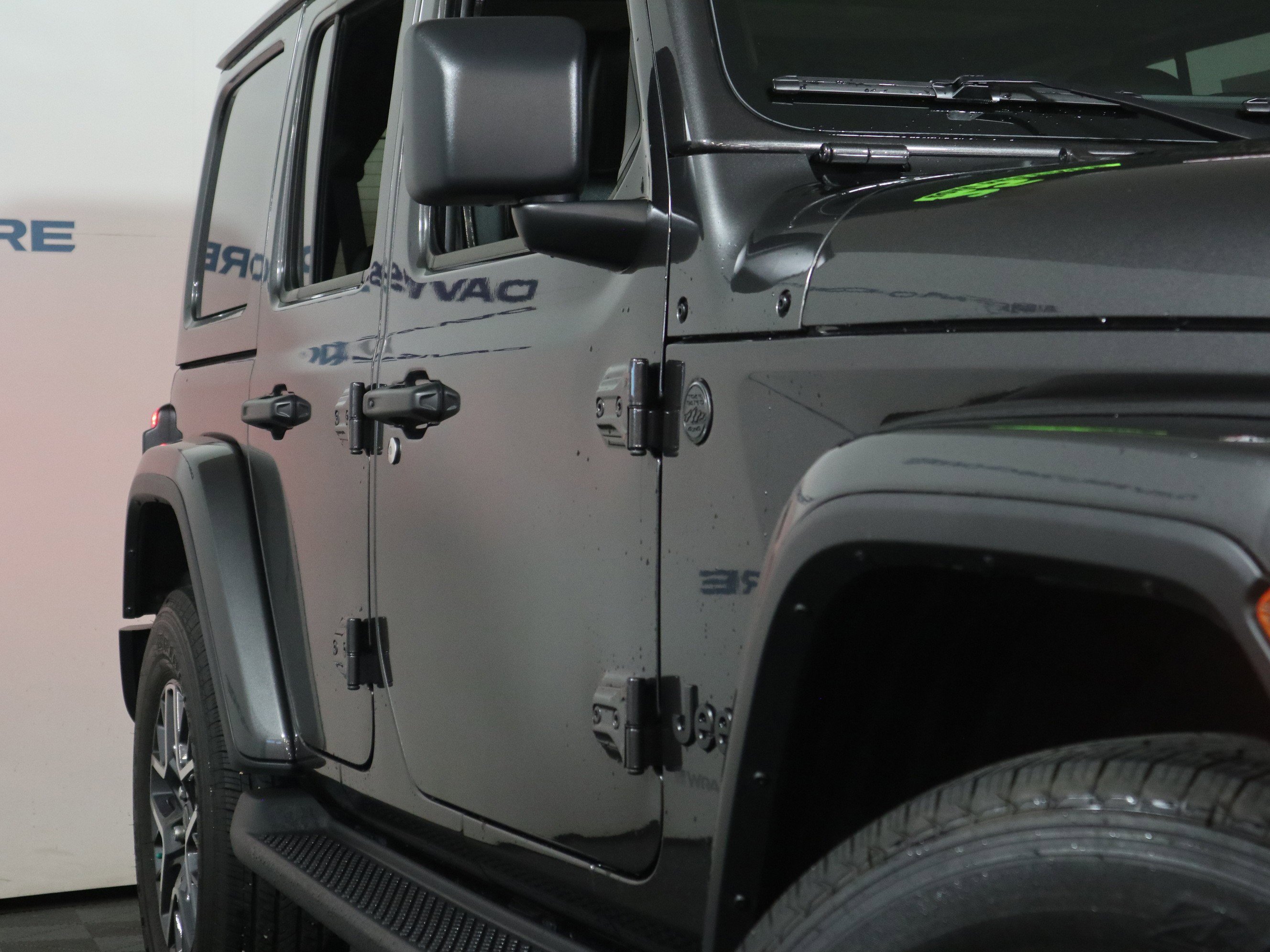 Certified 2025 Jeep Wrangler Unlimited Sahara AWD/4WD image 3