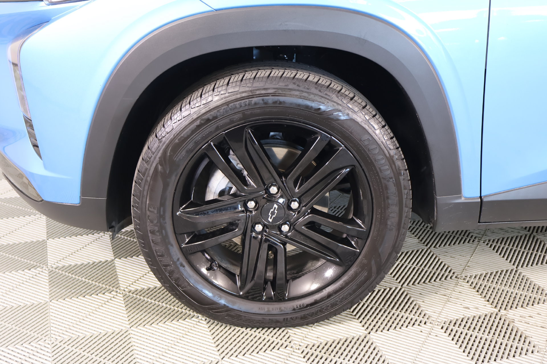 Used 2025 Chevrolet Trax ACTIV FWD image 17