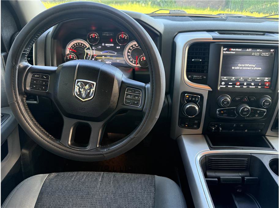 Used 2018 RAM 1500 SLT AWD/4WD image 10