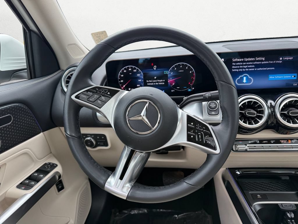 Certified 2025 Mercedes-Benz GLB 250 image 12