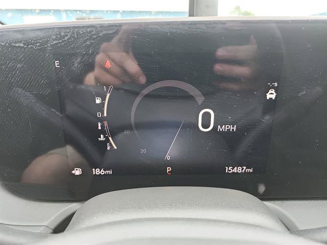Used 2025 Buick Encore GX Avenir w/ Avenir Technology Package AWD/4WD image 4