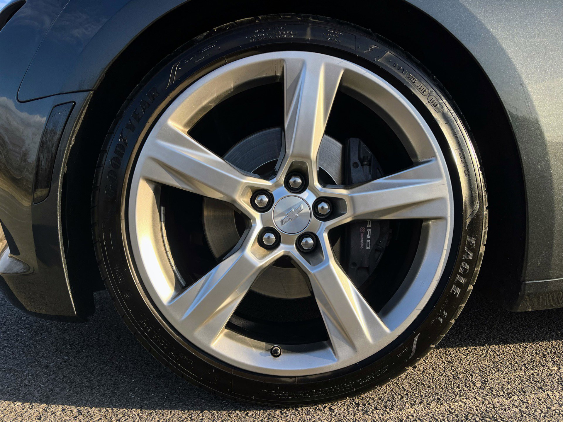 Used 2018 Chevrolet Camaro SS image 37