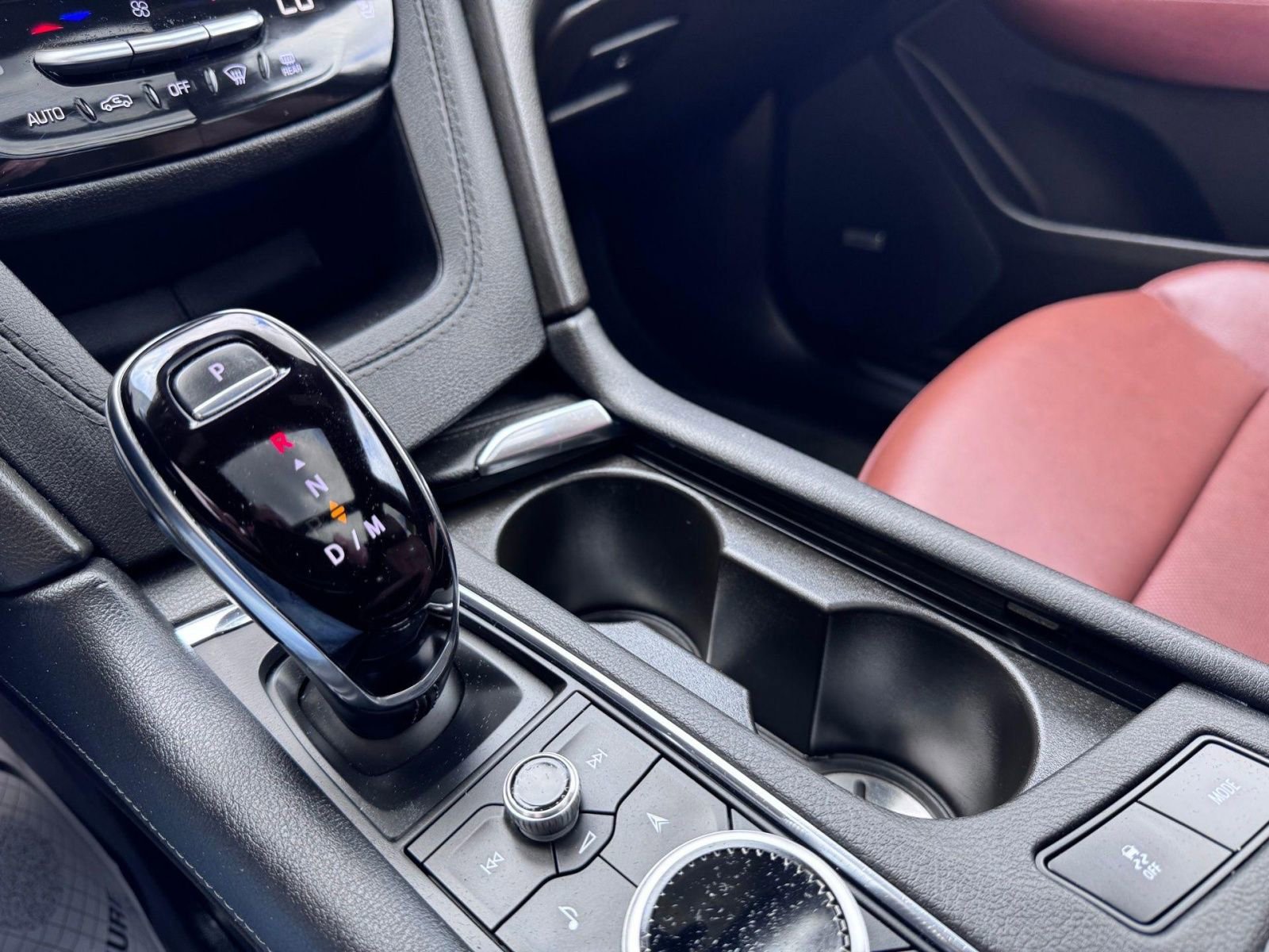 Used 2024 Cadillac XT5 Premium Luxury image 25