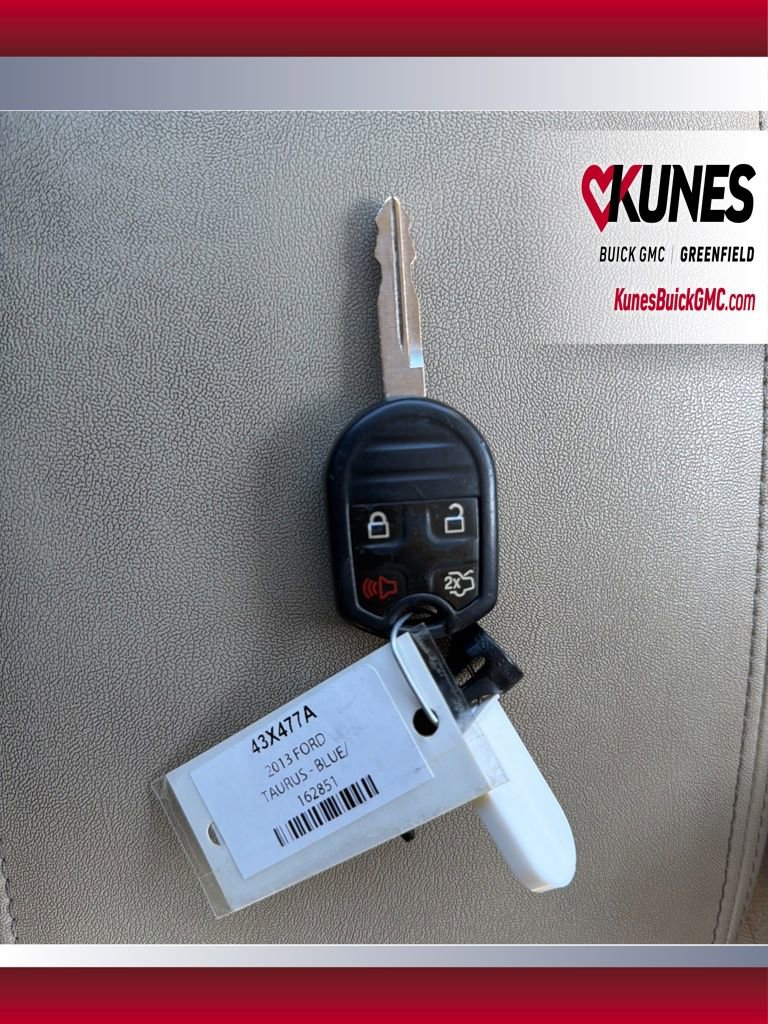 Used 2013 Ford Taurus SE FWD image 25