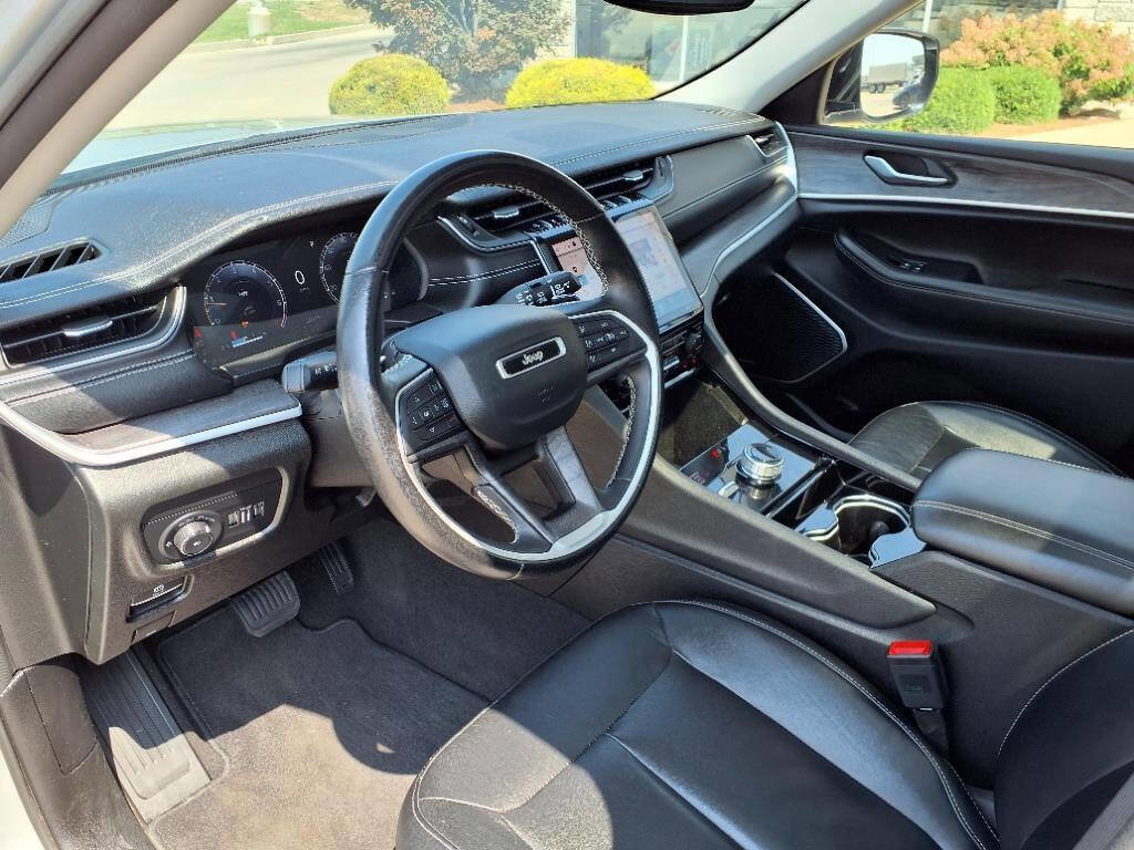 Used 2022 Jeep Grand Cherokee L Limited image 22