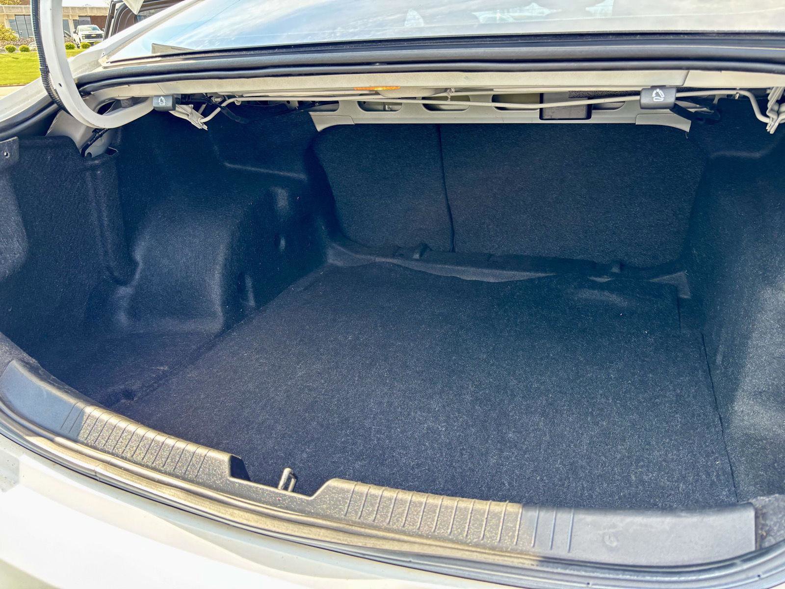 Used 2018 Chevrolet Malibu LT FWD image 11