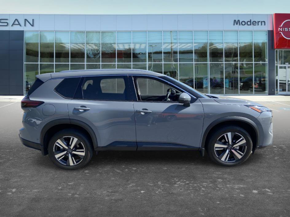 Certified 2024 Nissan Rogue SL image 4