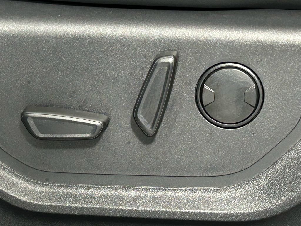 Used 2024 Ford Expedition Max XLT image 36