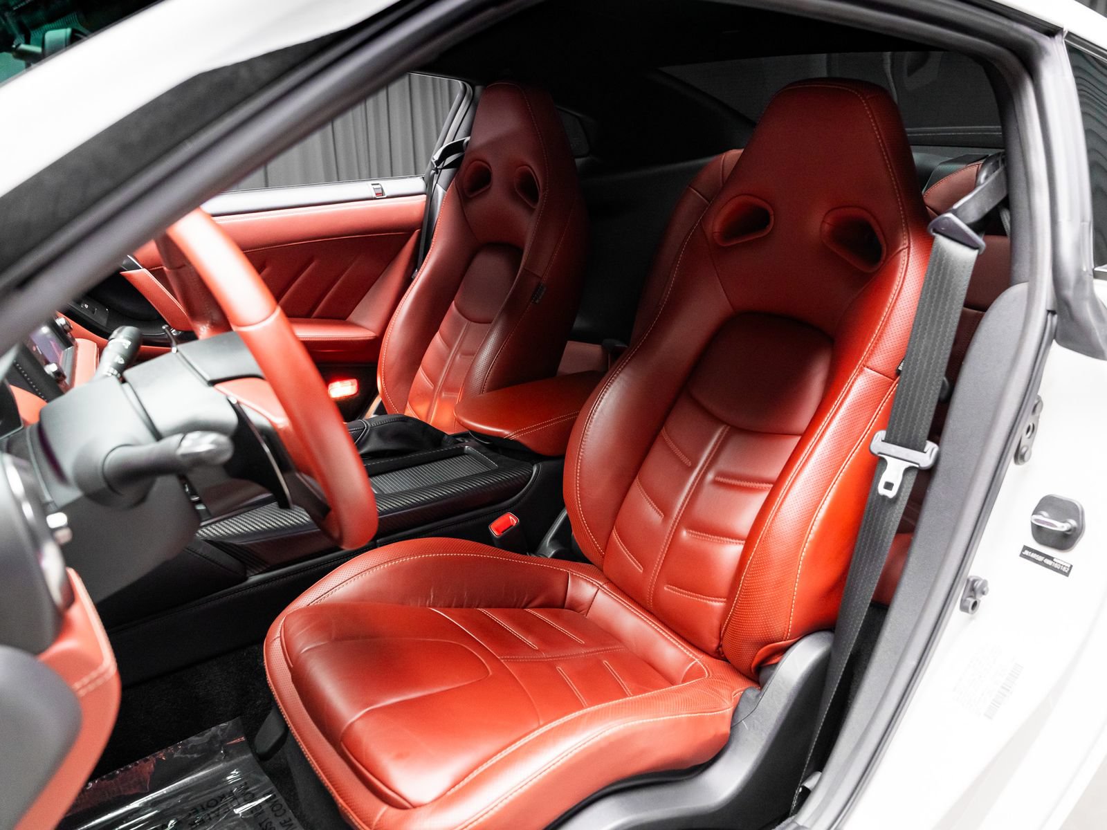 Used 2021 Nissan GT-R Premium AWD/4WD image 49