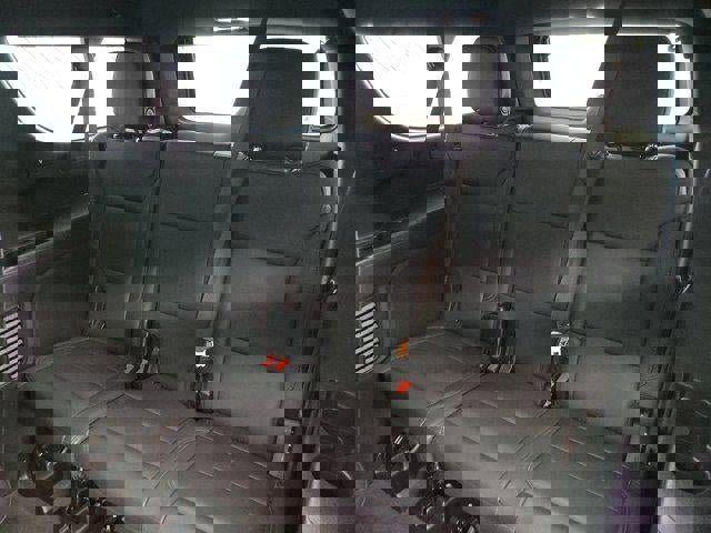 Used 2025 Chevrolet Suburban LT w/ Comfort Package image 14