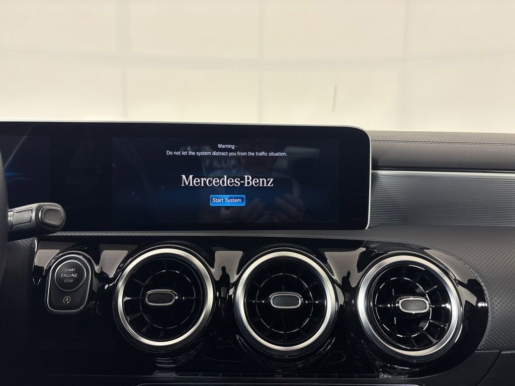 Used 2020 Mercedes-Benz CLA 250 4MATIC image 23