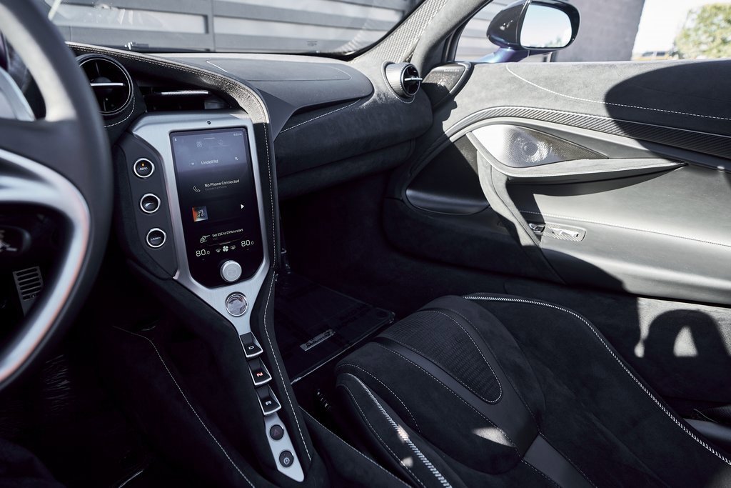 Used 2024 McLaren 750S Spider image 59