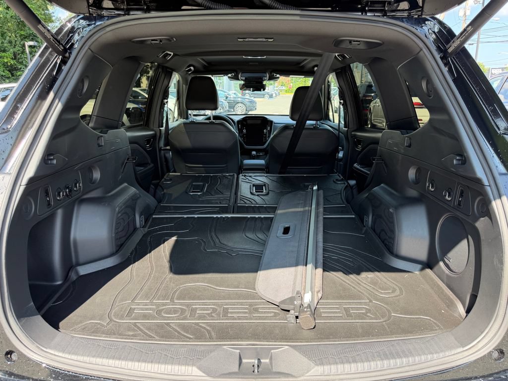 Used 2025 Subaru Forester Touring AWD/4WD image 29